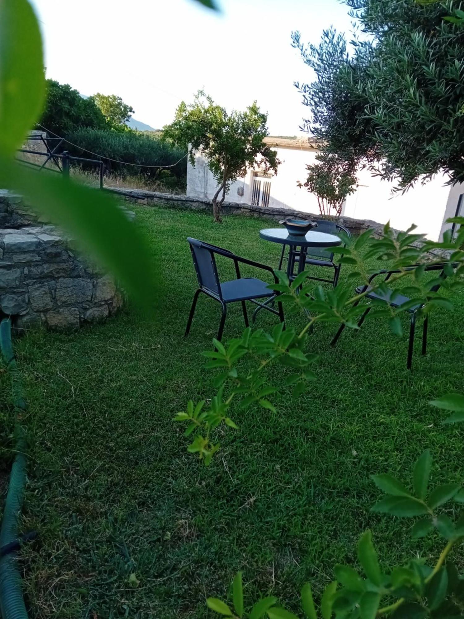 Casa Artemis Villa Platanos  ภายนอก รูปภาพ